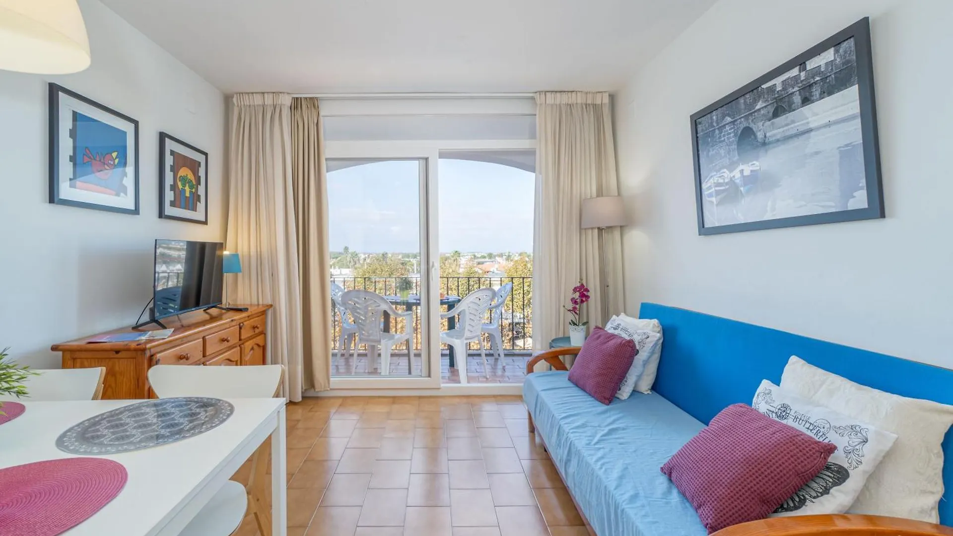 Basic Comfort Apartment Gran Reserva 0103 엠푸리아브라바 0*,  스페인